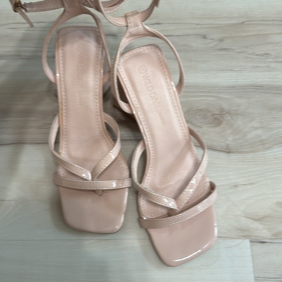 WILD DIVA LOUNGE Kitsa Heeled Sandal In Baby Pink - Picture 7 of 8